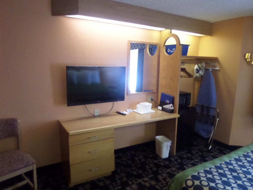 Americas Best Value Inn Rawlins Exterior foto
