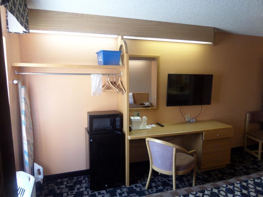 Americas Best Value Inn Rawlins Exterior foto